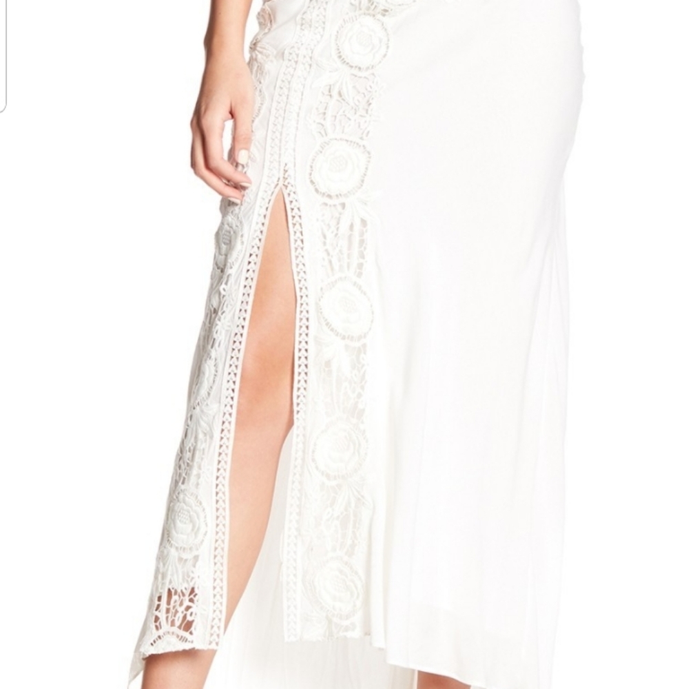 $695 S - Haute HippieThe Lux Crochet Lace Dress - Picture 4 of 5